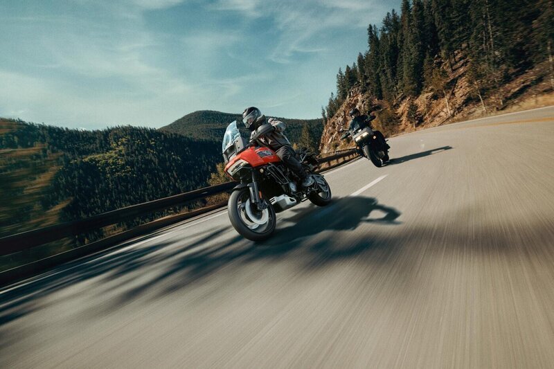 <b>250902-26-ra1250s-panamericaspecial-ridingproductjcflat.tif[8100_-1xoxarxbg(white)]</b>