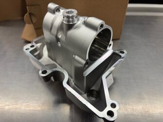 63538012000 OIL PUMPHOUSING