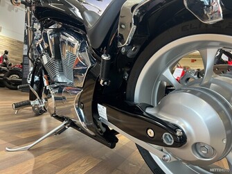 Honda VT 1300 CX Fury 2011