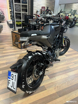 Husqvarna Svartpilen 401 2022