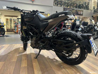 Husqvarna Svartpilen 401 2022