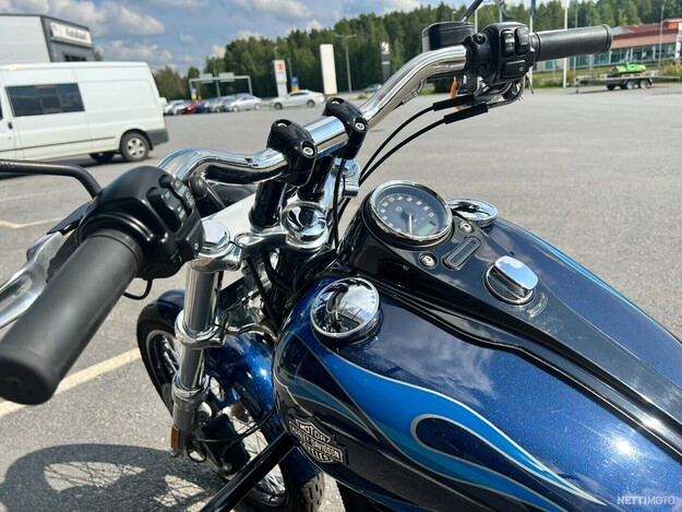 Harley-Davidson Dyna FXDWG Dyna Wide Glide 2012