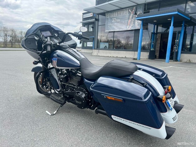 Harley-Davidson Touring  2021