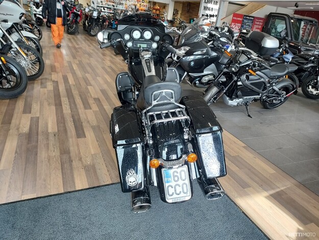 Harley-Davidson Touring FLHXI Street Glide 2011
