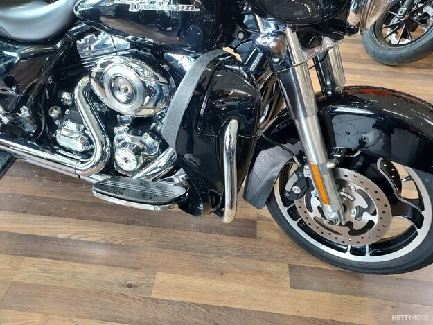 Harley-Davidson Touring FLHXI Street Glide 2011