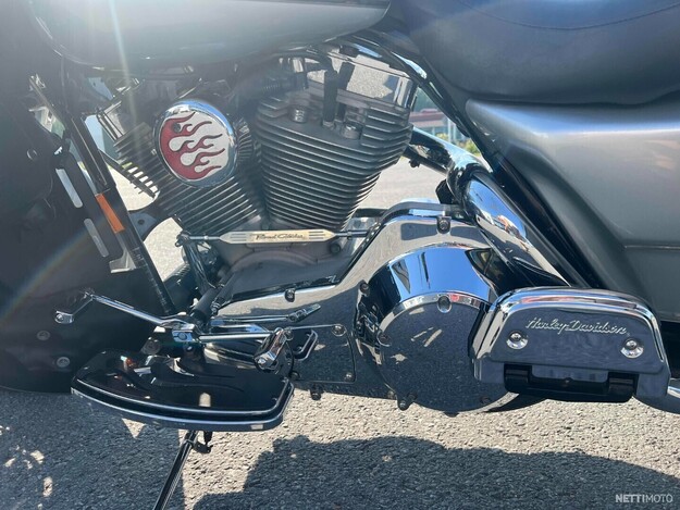 Harley-Davidson Touring FLTRI Road Glide 2006