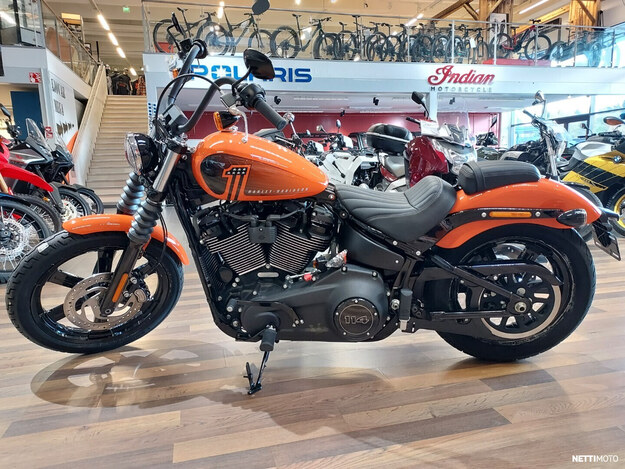 Harley-Davidson Softail Street Bob 2024