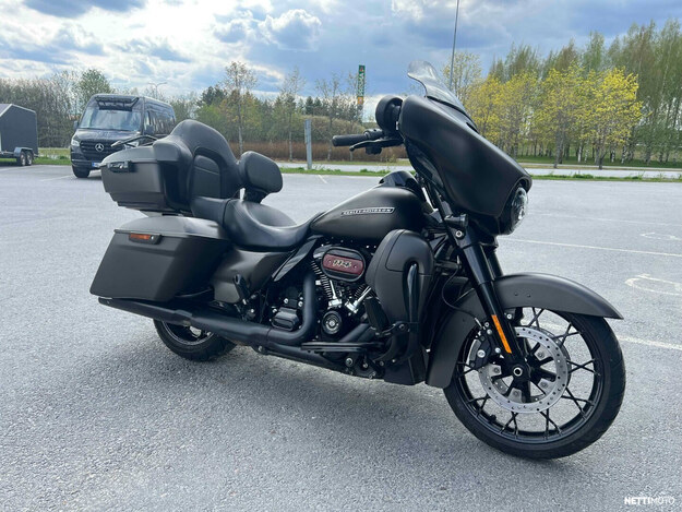 Harley-Davidson Touring FLHXS 2020