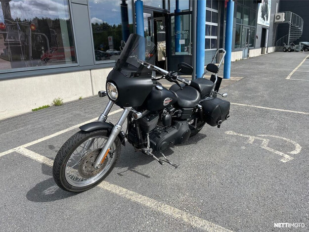 Harley-Davidson Dyna FXDBI Dyna Street Bob 2006