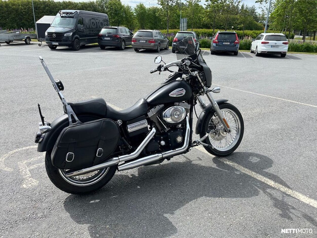 Harley-Davidson Dyna FXDBI Dyna Street Bob 2006