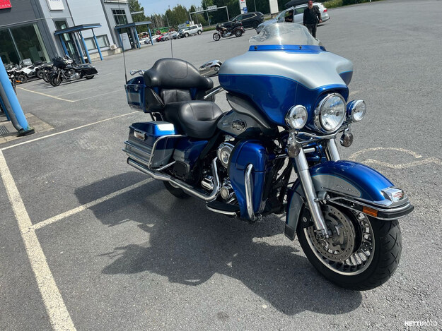 Harley-Davidson Touring FLHTC-U Ultra Classic Glide 2011