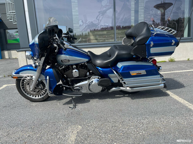 Harley-Davidson Touring FLHTC-U Ultra Classic Glide 2011