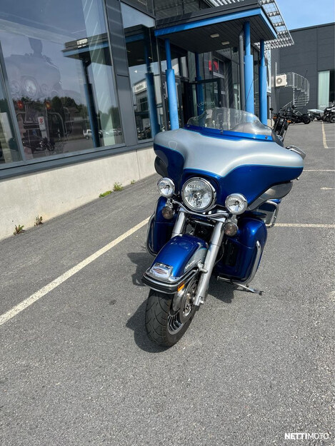 Harley-Davidson Touring FLHTC-U Ultra Classic Glide 2011