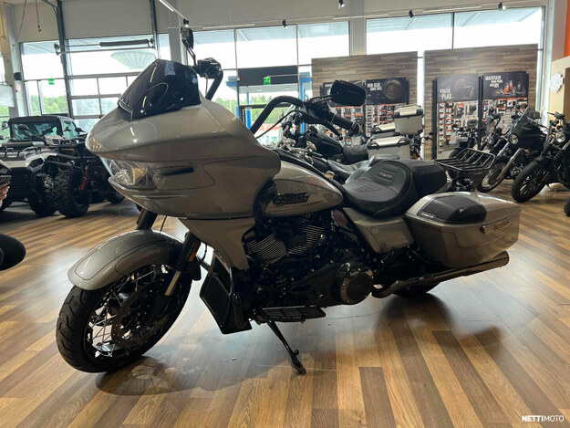 Harley-Davidson CVO  2024