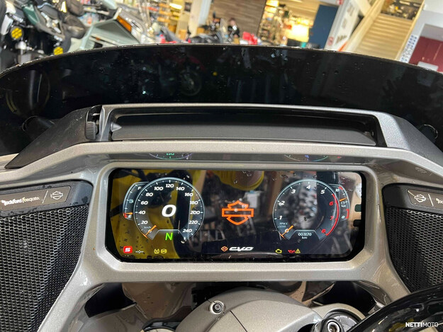Harley-Davidson CVO  2024