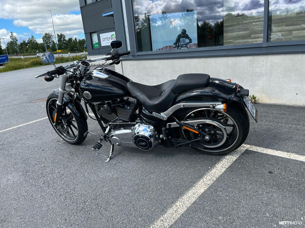 Harley-Davidson Softail Breakout 2014