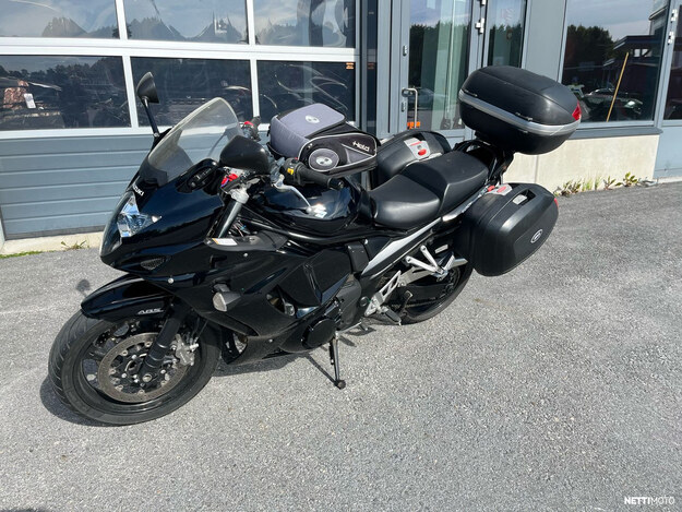 Suzuki GSX 1250 FA 2011
